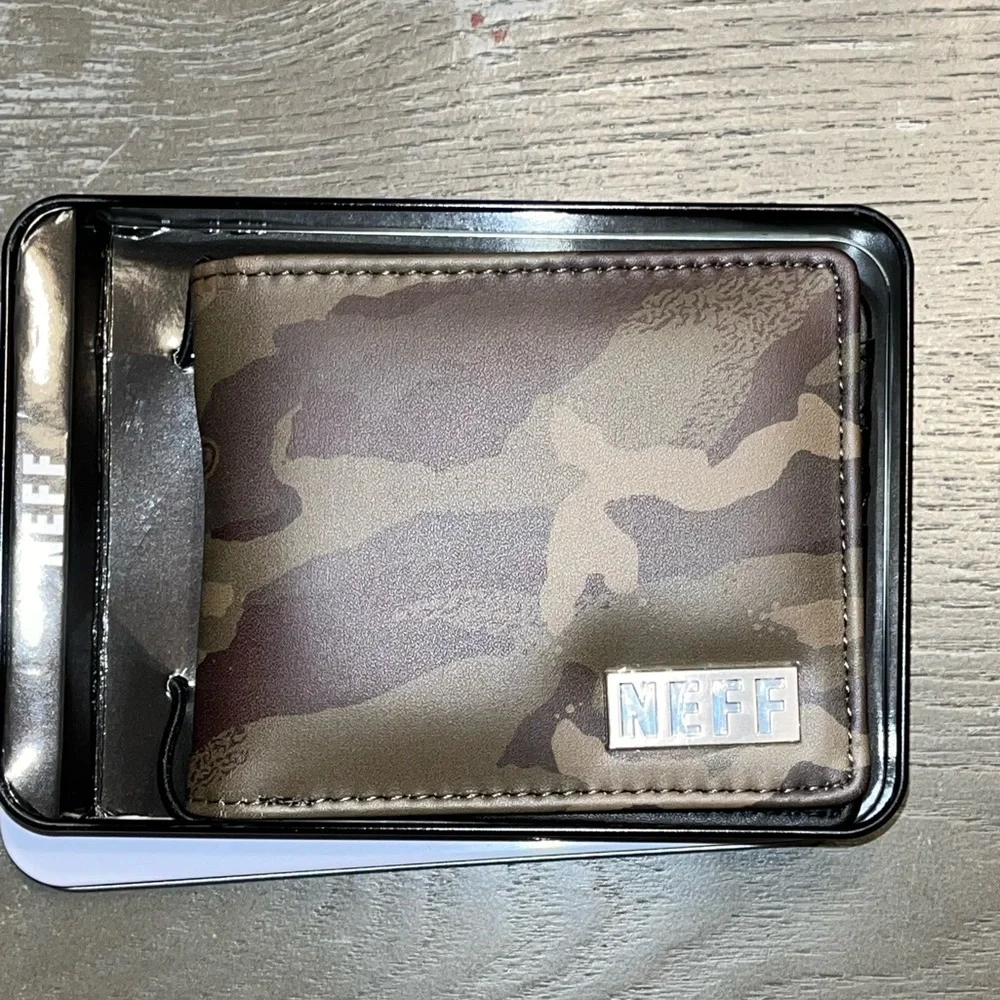 Neff Camo Wallet In Metal Canister NWT Bifold